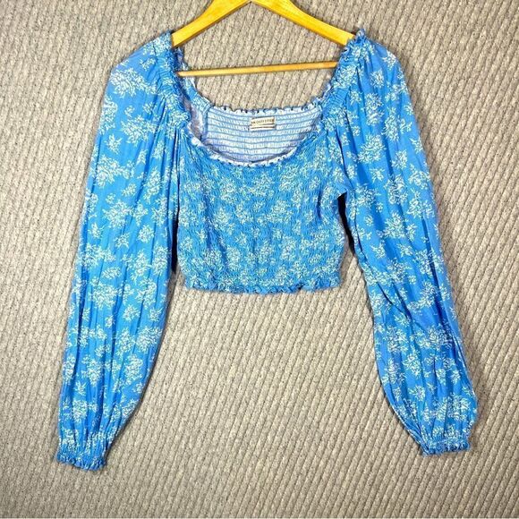 Urban Outfitters L Crop Top Long Sleeve Blue with White Flowers Stretch Light - Picture 1 of 10